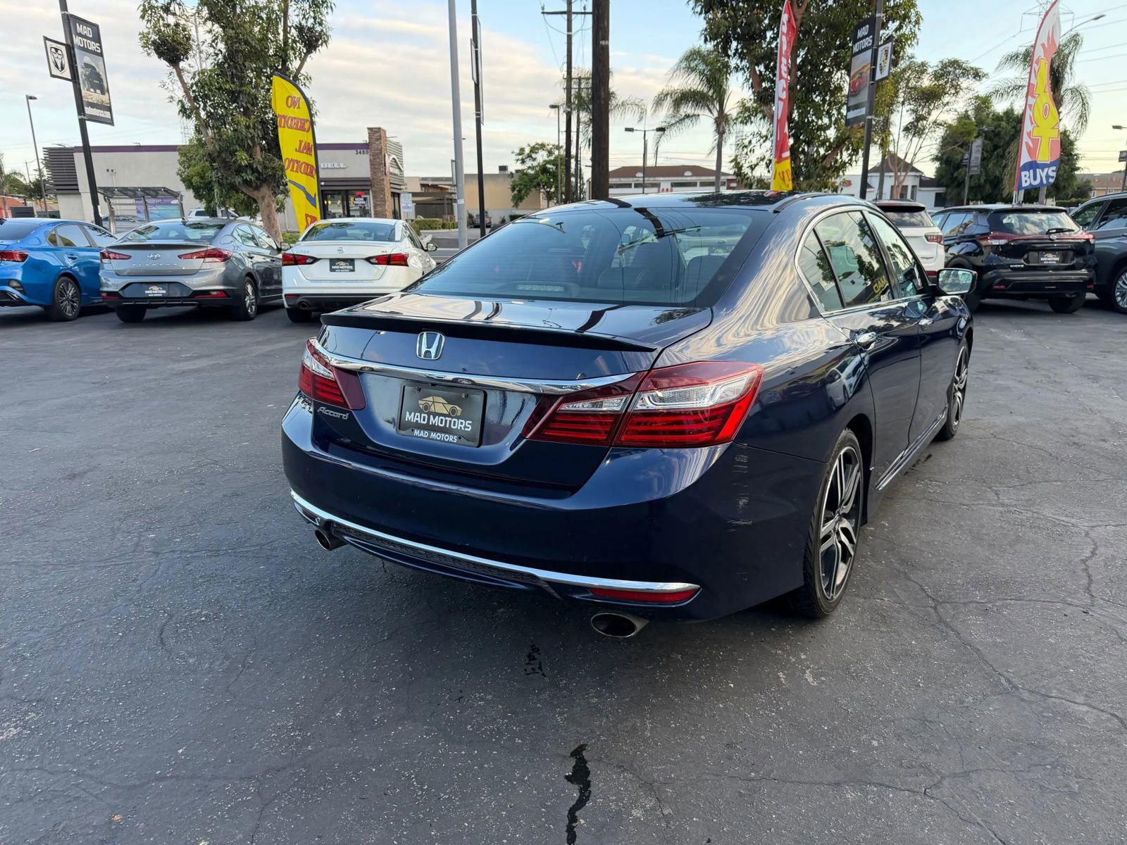 Used 2017 Honda Accord Sport image 3