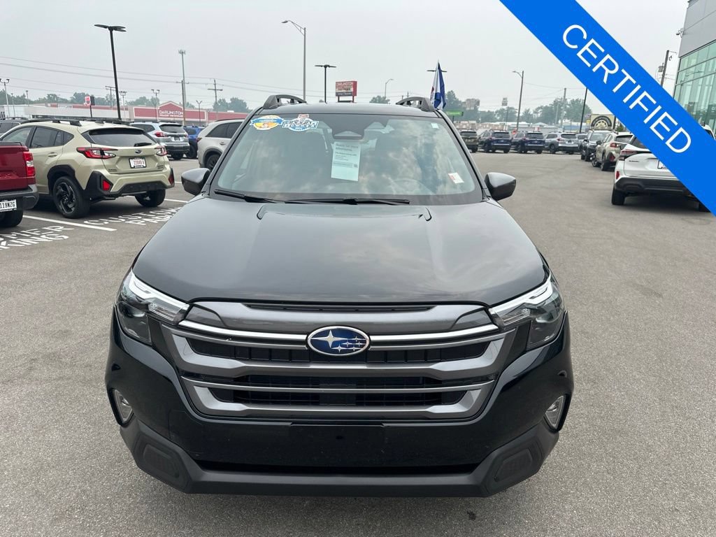 Certified 2025 Subaru Forester Premium w/ Convenience Package #1 AWD/4WD image 3