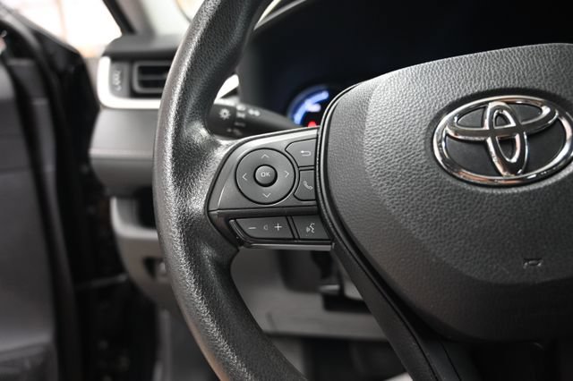 Used 2024 Toyota RAV4 XLE AWD/4WD image 23