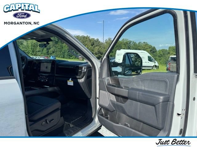 New 2026 Ford F250 Lariat w/ Black Appearance Package AWD/4WD image 13
