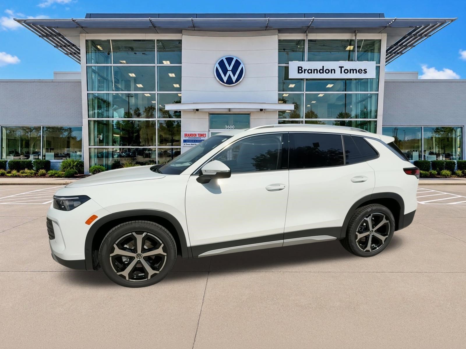 New 2026 Volkswagen Tiguan SE FWD image 4