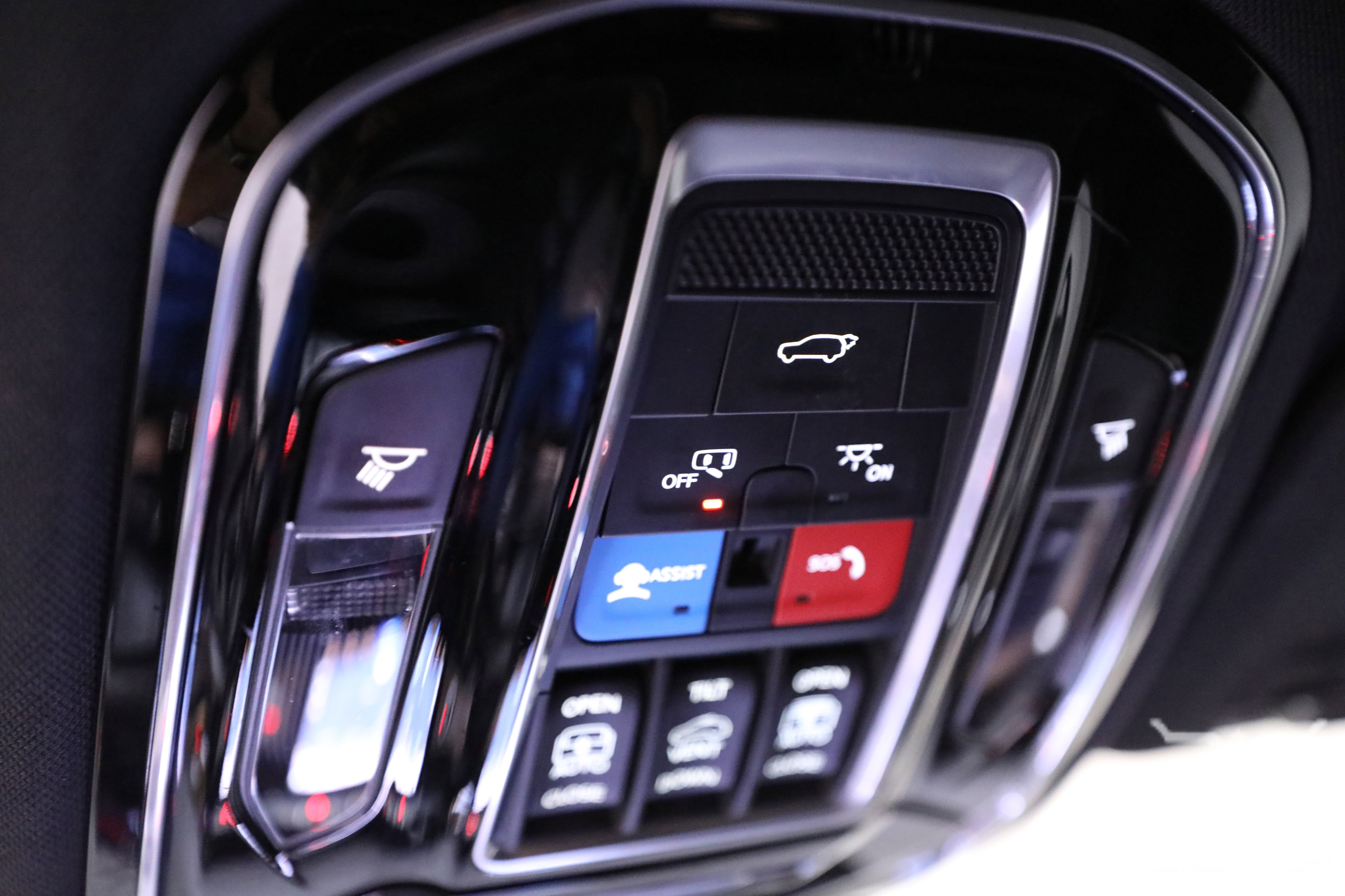 Used 2022 Jeep Grand Cherokee L Summit w/ Luxury Tech Group V image 32