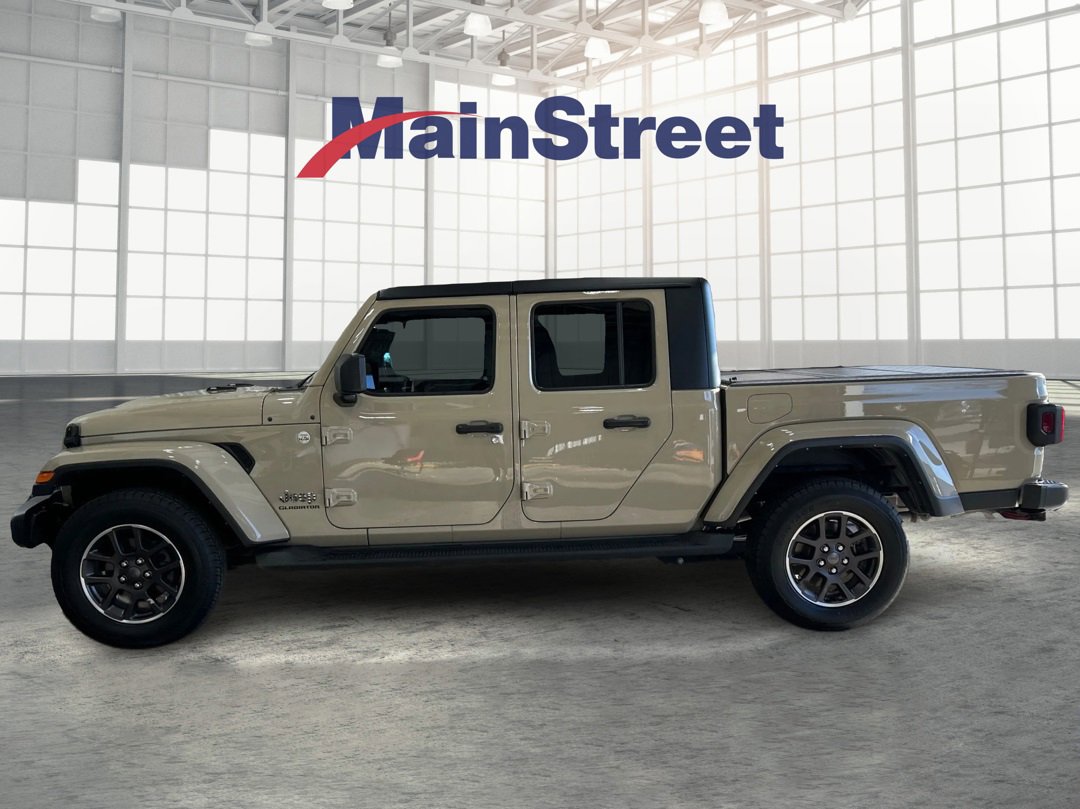 Used 2022 Jeep Gladiator Overland w/ Popular Equipment Package image 2