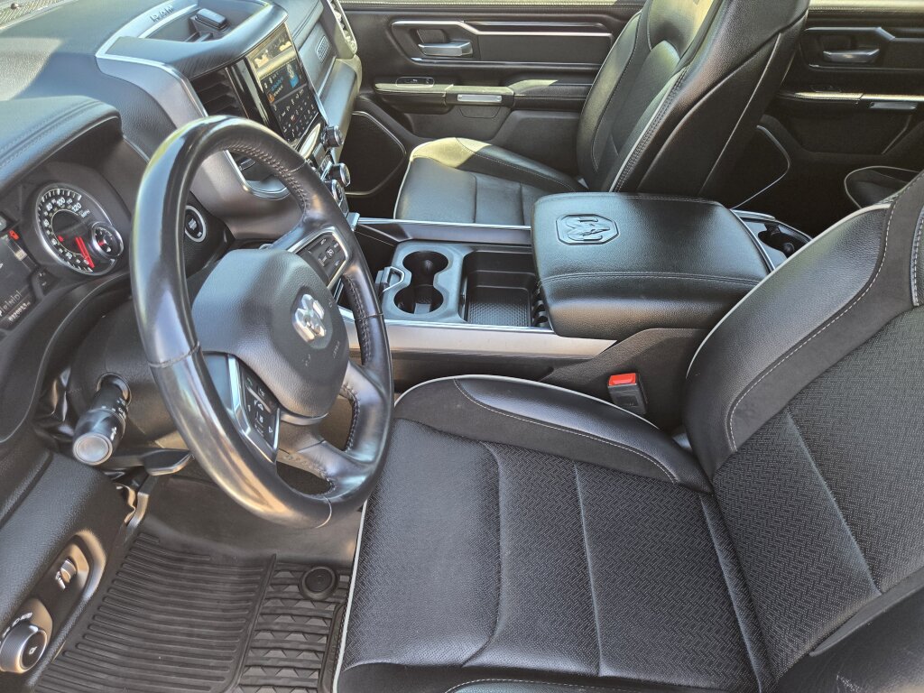 Used 2024 RAM 1500 Laramie AWD/4WD image 8