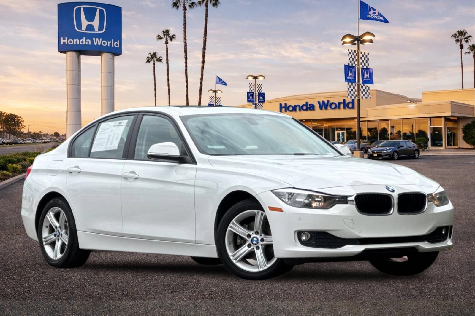 Used 2015 BMW 320i xDrive Sedan AWD/4WD image 2