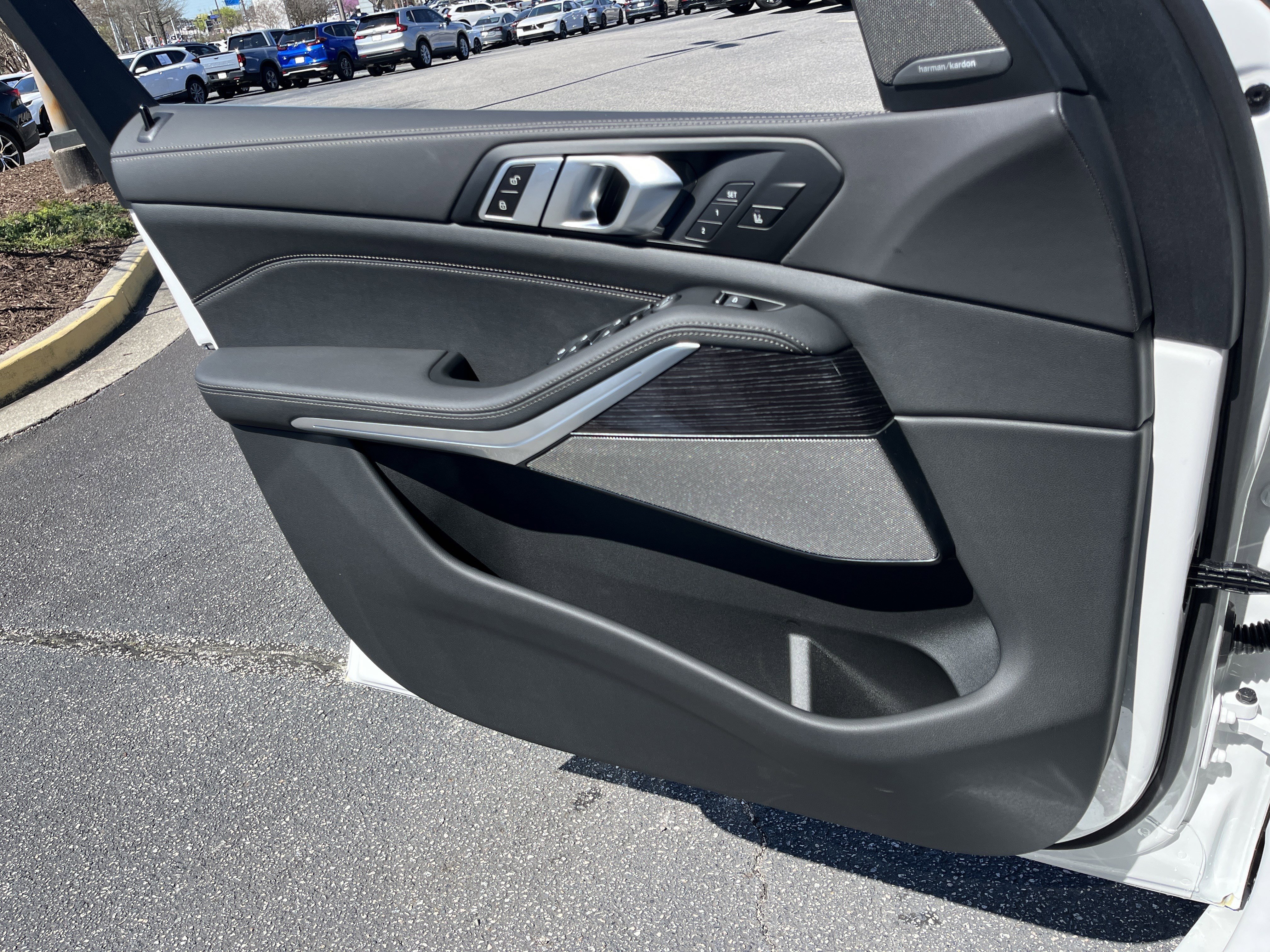 New 2026 BMW X5 xDrive40i AWD/4WD image 15