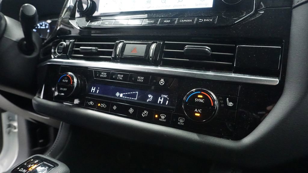 Used 2023 Nissan Pathfinder SL image 44