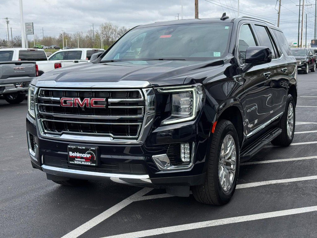 Used 2021 GMC Yukon SLT w/ SLT Premium Package image 12