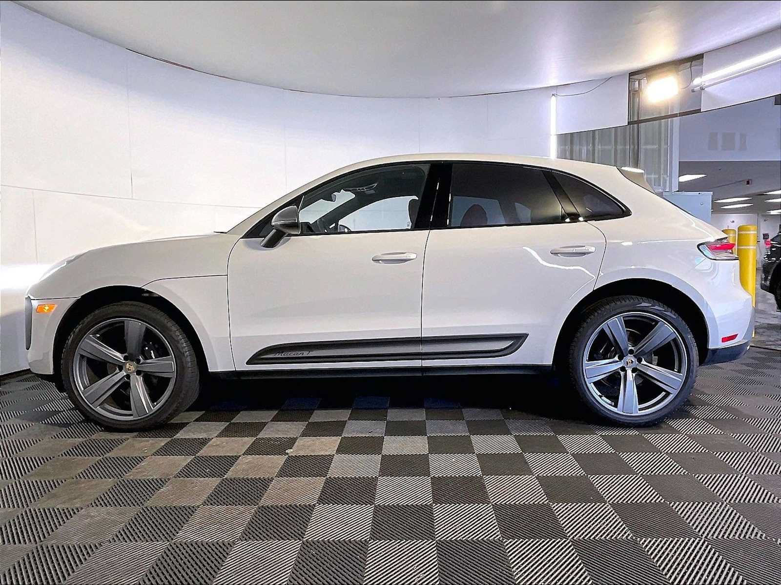 New 2026 Porsche Macan Turbo AWD/4WD image 2