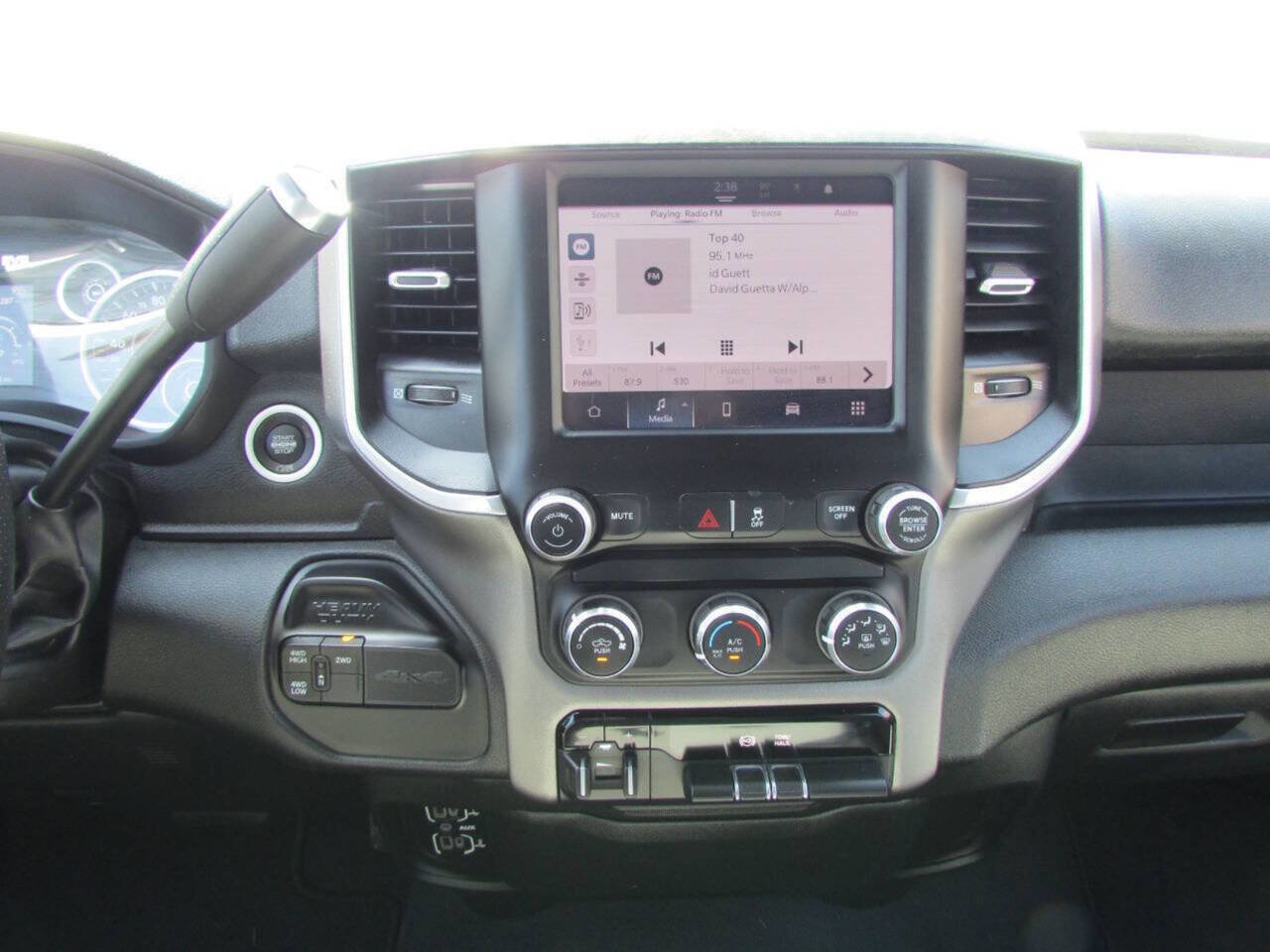 Used 2022 RAM 3500 Big Horn image 23