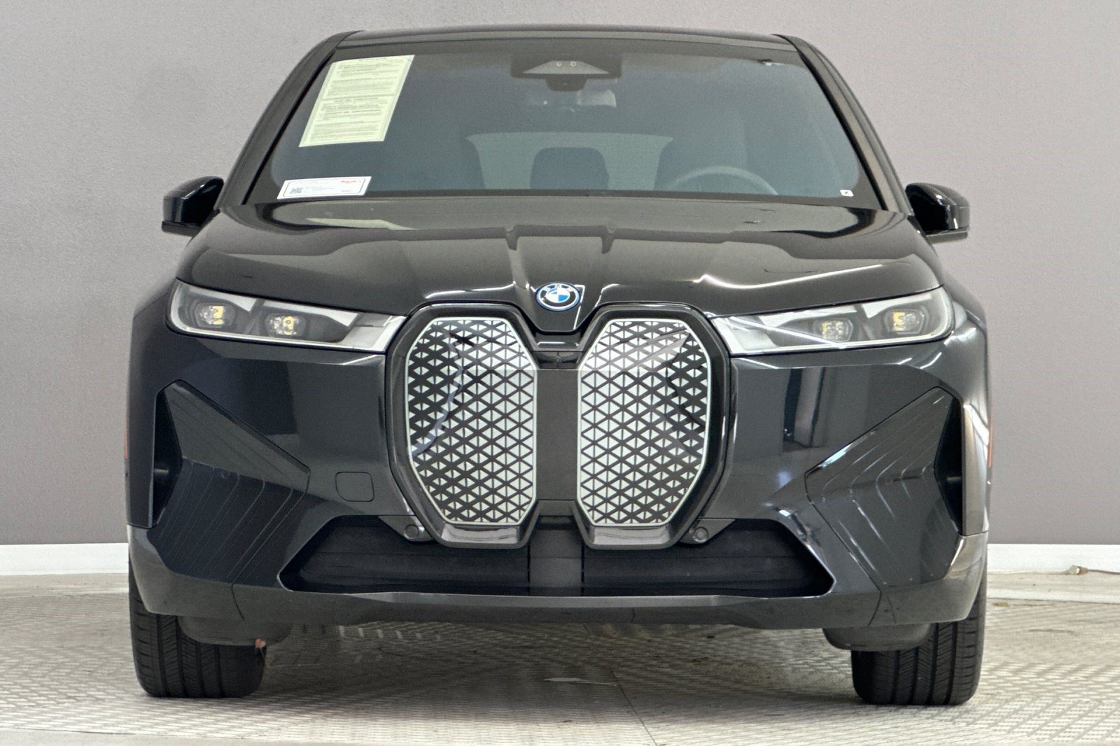 Certified 2025 BMW iX xDrive50 w/ Sport Package AWD/4WD image 5