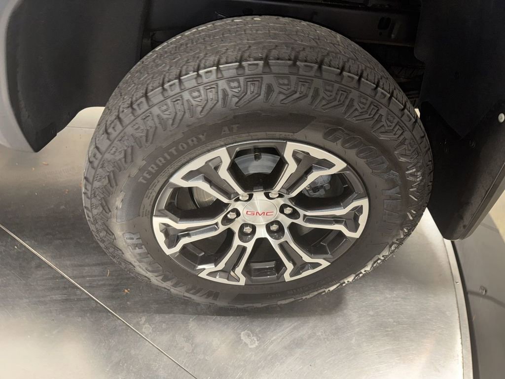 Used 2023 GMC Canyon AT4 image 12