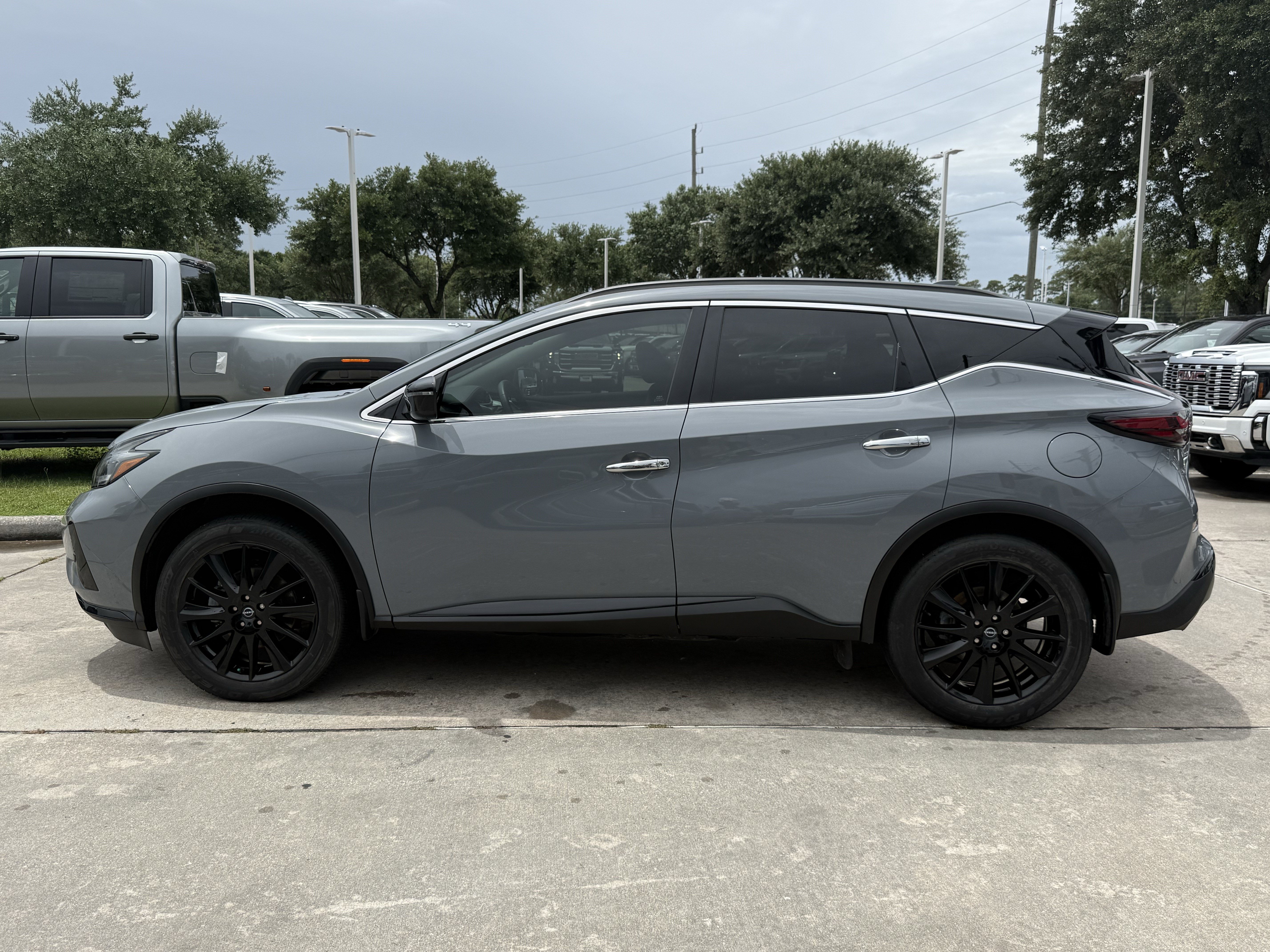 Used 2024 Nissan Murano SV w/ SV Midnight Edition Package FWD image 8