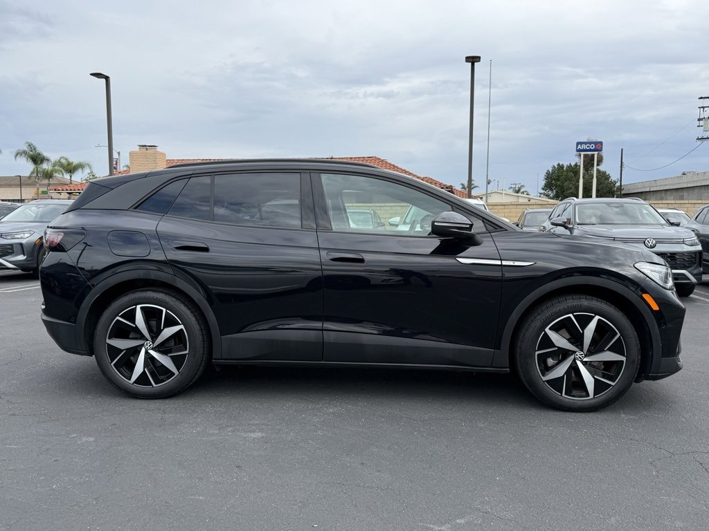 Used 2023 Volkswagen ID.4 S image 8