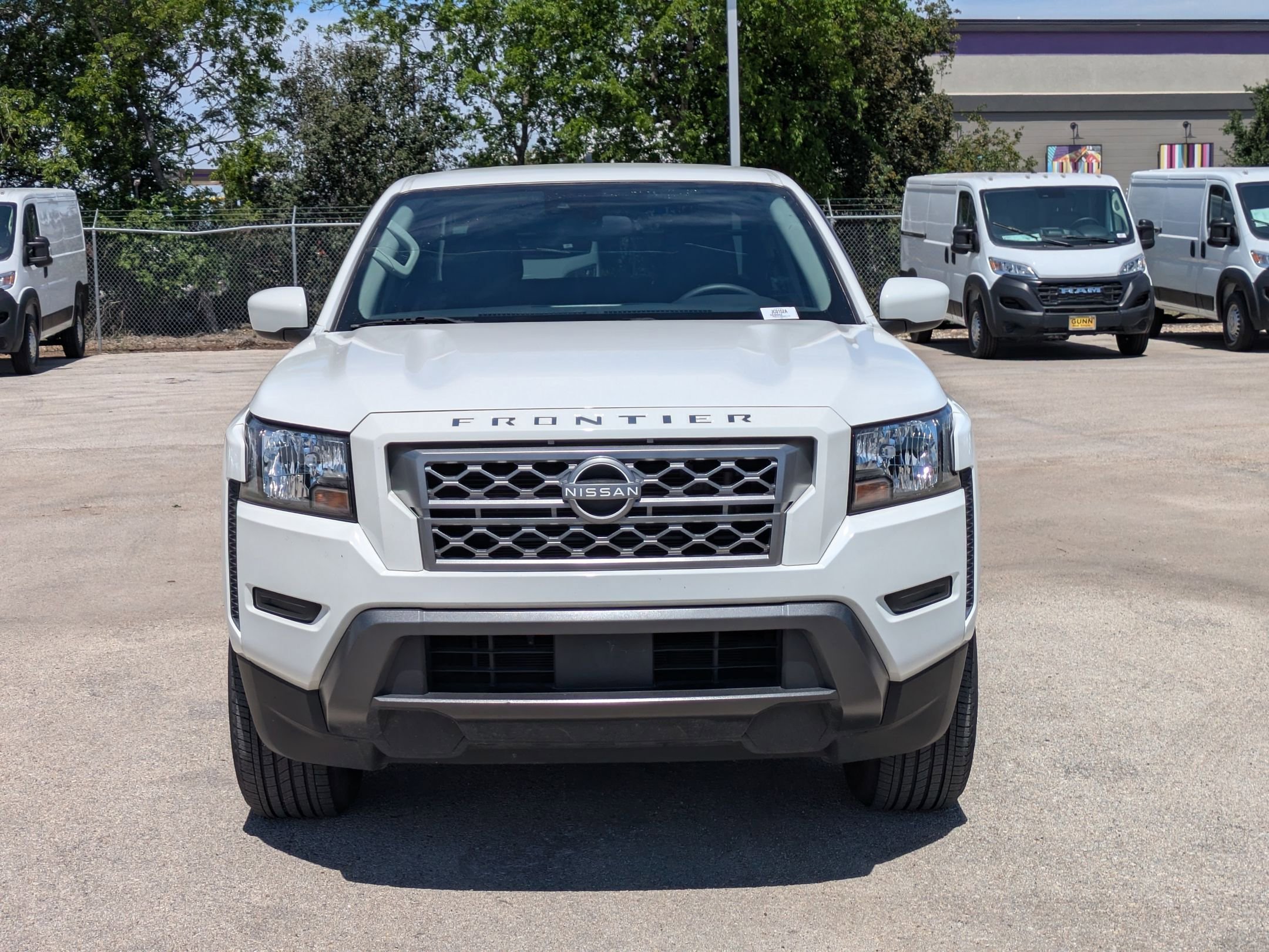 Used 2022 Nissan Frontier SV w/ Technology Package image 8