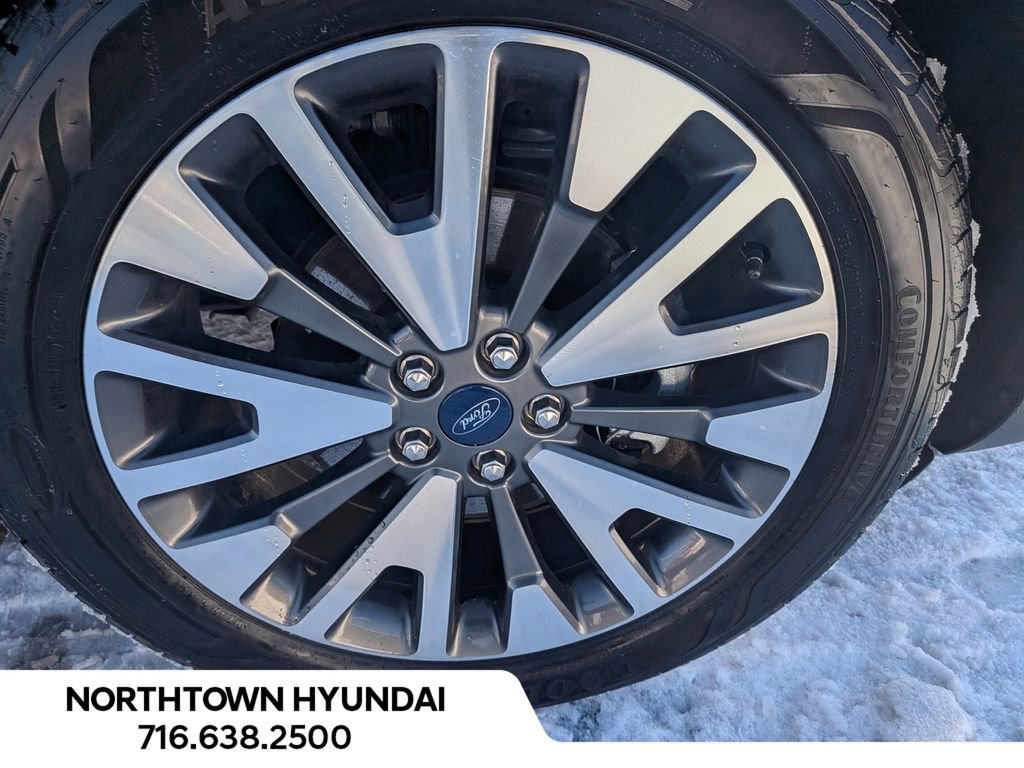 Used 2020 Ford Escape Titanium image 46