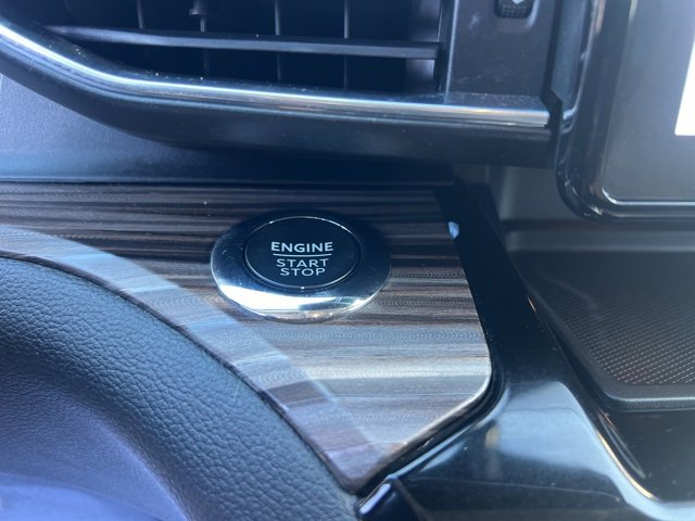 Used 2024 Ford Explorer Limited image 31