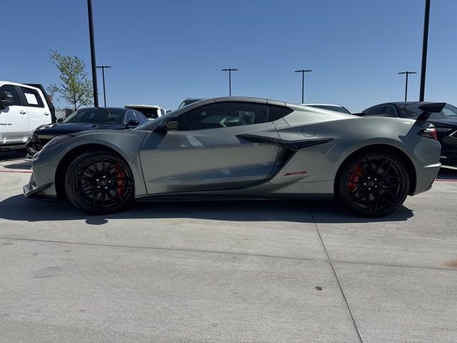 Used 2024 Chevrolet Corvette Z06 w/ Z07 Performance Package image 5