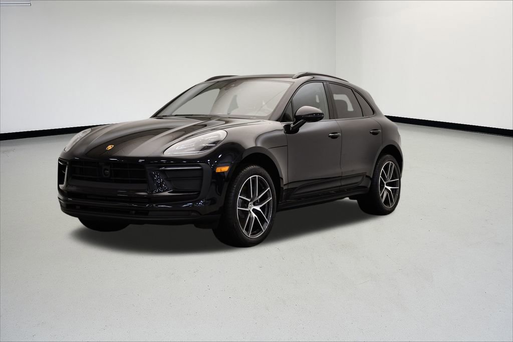 Used 2025 Porsche Macan image 1