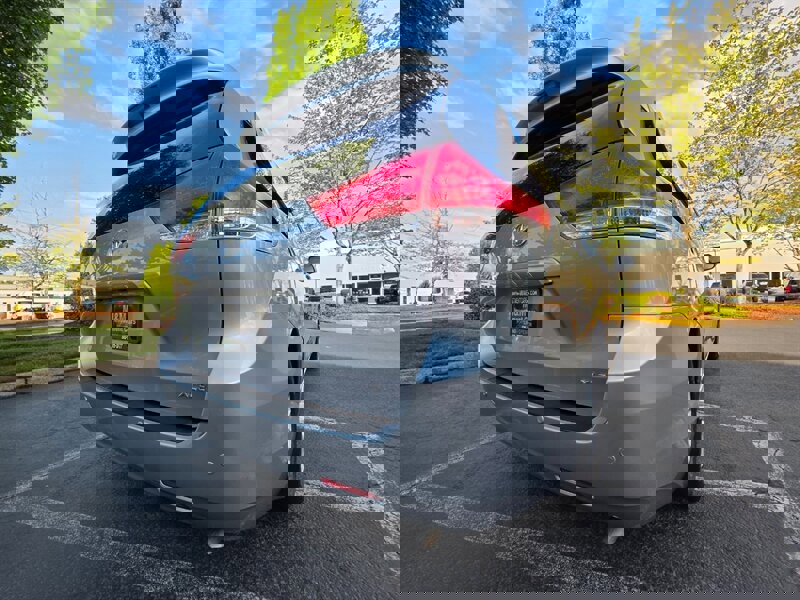 Used 2014 Toyota Sienna XLE image 12