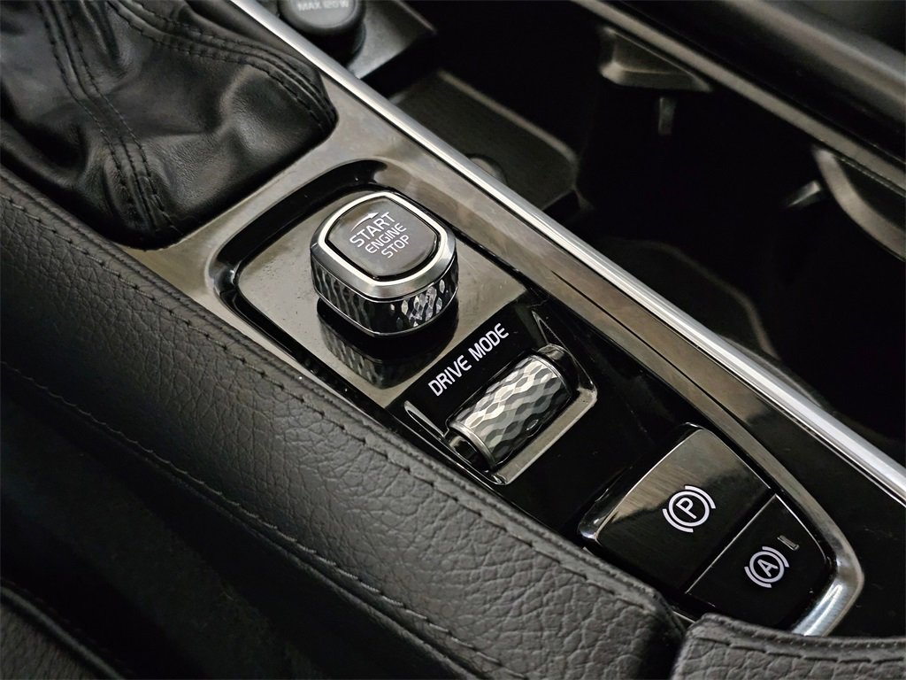 Used 2019 Volvo XC90 T6 Momentum w/ Protection Package image 36