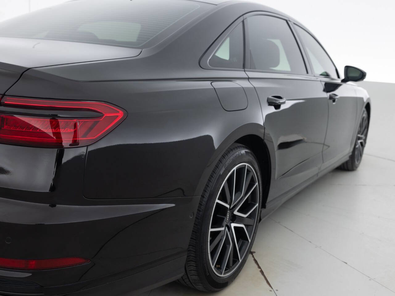 Used 2020 Audi A8 L 4.0T w/ Executive Package image 14