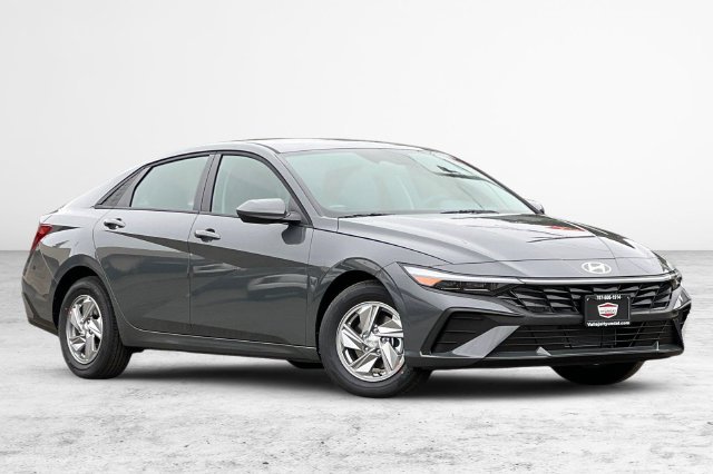 New 2026 Hyundai Elantra SE