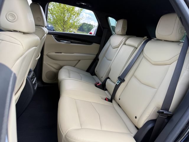 Used 2017 Cadillac XT5 FWD image 17