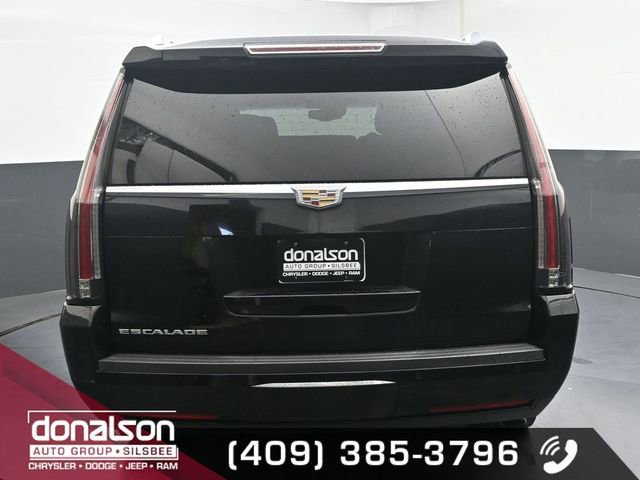 Used 2016 Cadillac Escalade ESV Premium AWD/4WD image 4
