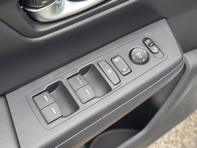 Used 2025 Honda CR-V LX image 10