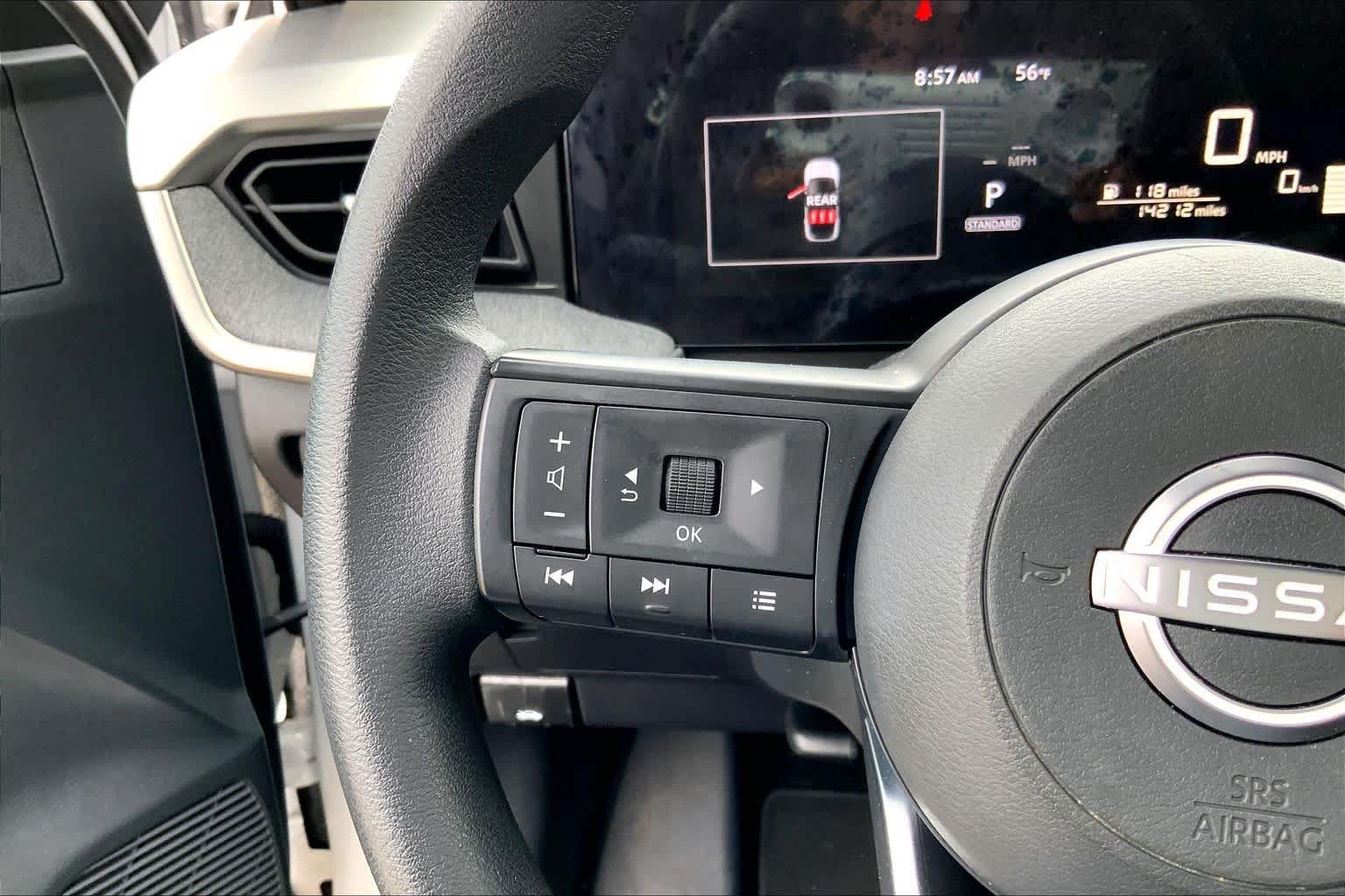Used 2025 Nissan Kicks SV AWD/4WD image 45