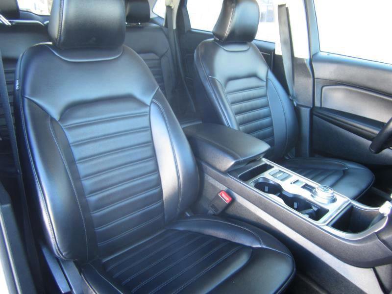 Used 2023 Ford Edge SEL w/ Convenience Package image 14