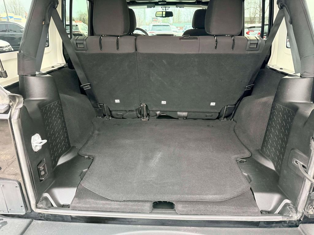 Used 2018 Jeep Wrangler Unlimited Sport S image 10