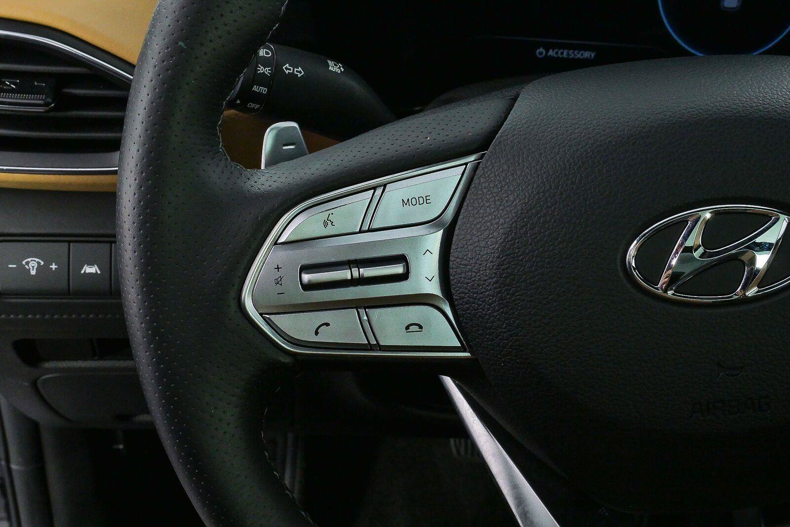 Used 2023 Hyundai Santa Fe Calligraphy AWD/4WD image 18