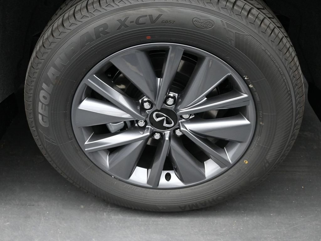 New 2026 INFINITI QX80 Pure w/ Cargo Package AWD/4WD image 16