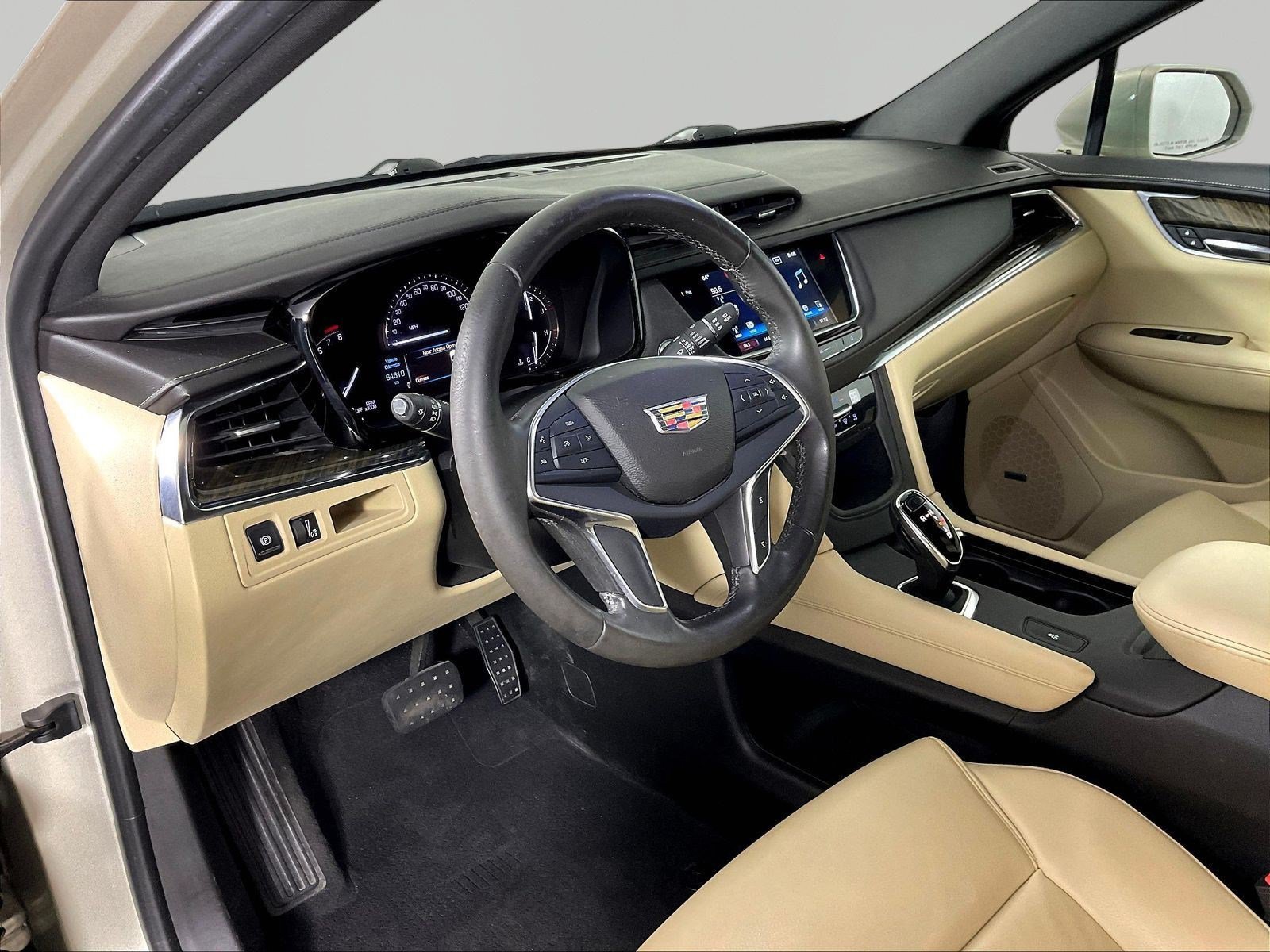 Used 2017 Cadillac XT5 FWD image 17