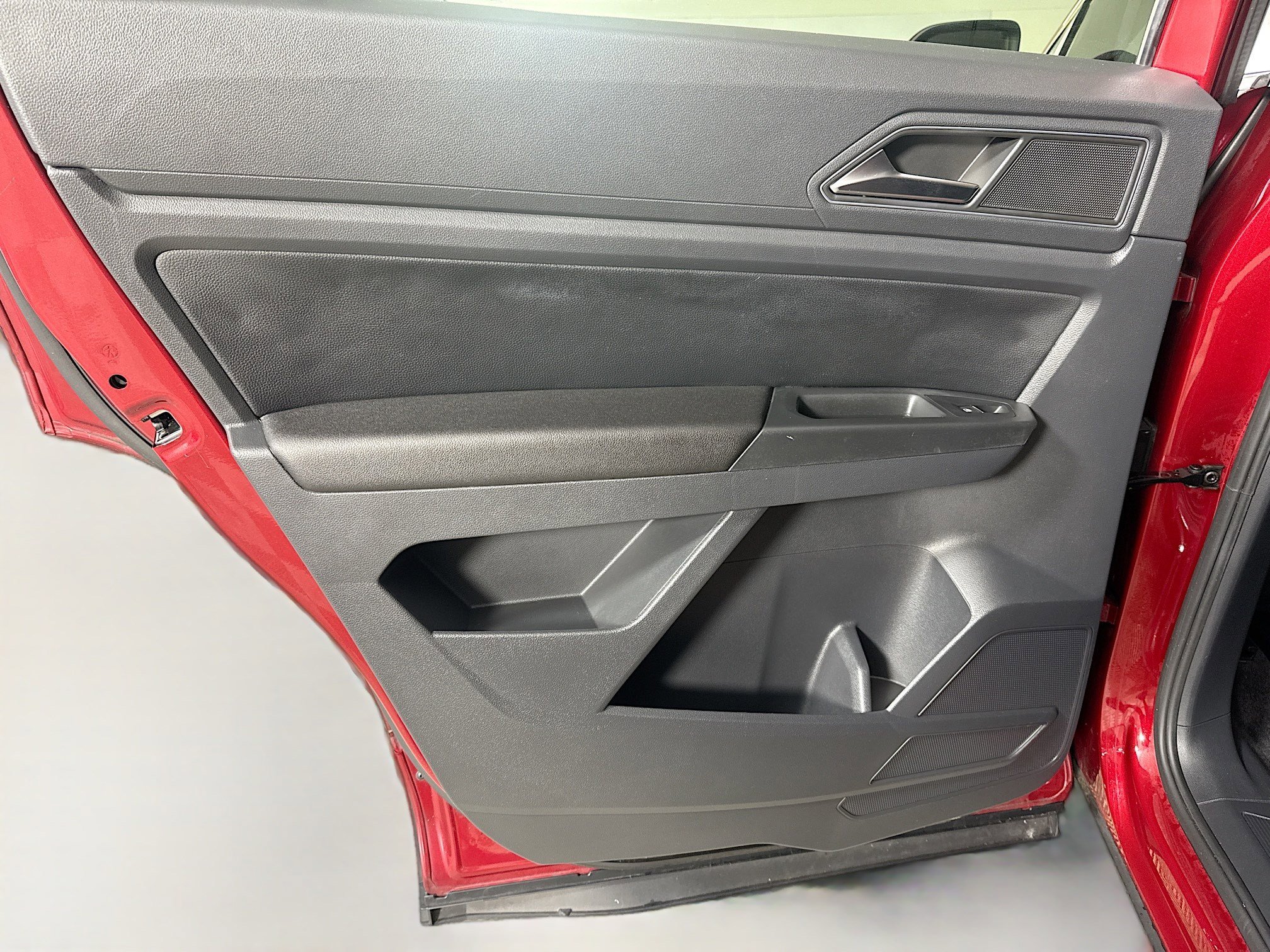 Used 2018 Volkswagen Atlas S image 26