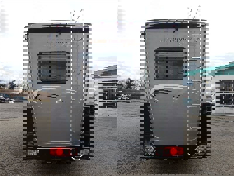 Used 2007 Chevrolet Express 3500 w/ RV Package image 2