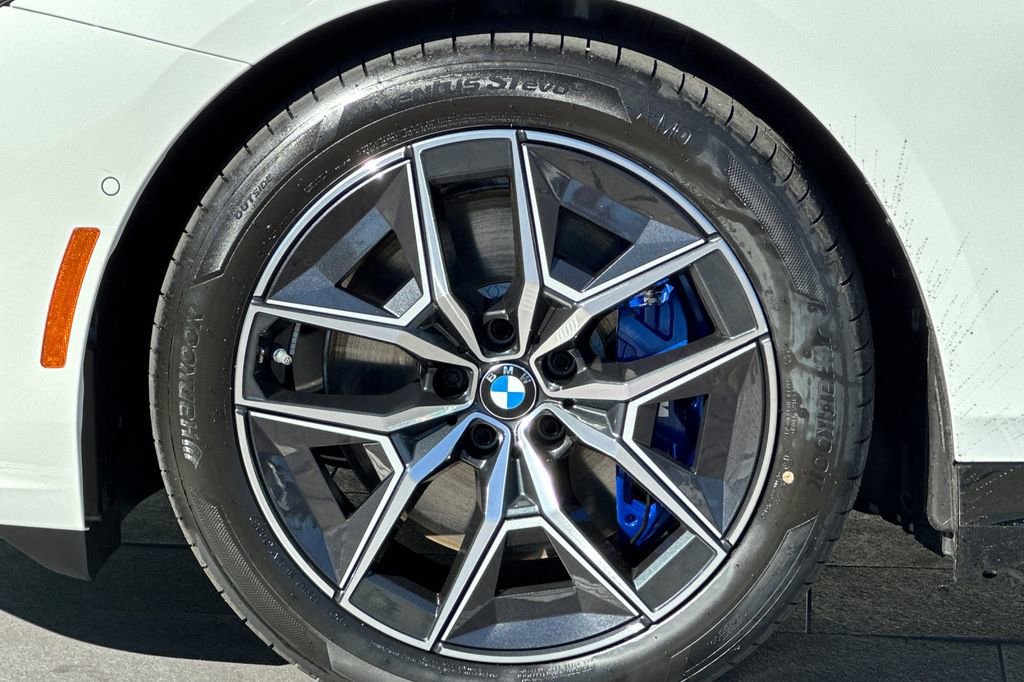 New 2026 BMW i5 eDrive40 w/ M Sport Package image 32