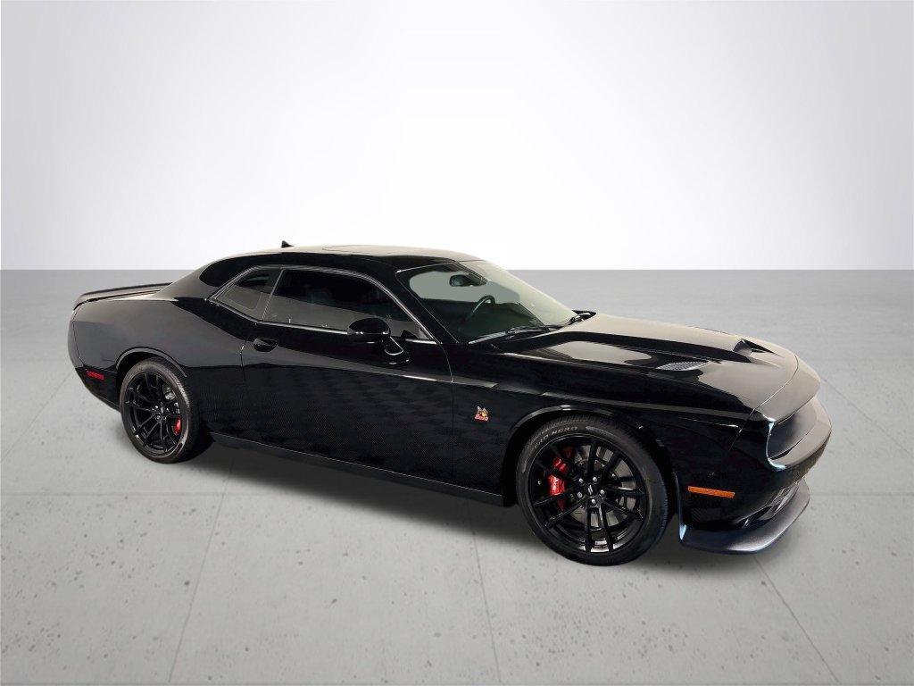 Used 2022 Dodge Challenger R/T Scat Pack w/ Dynamics Package RWD image 4