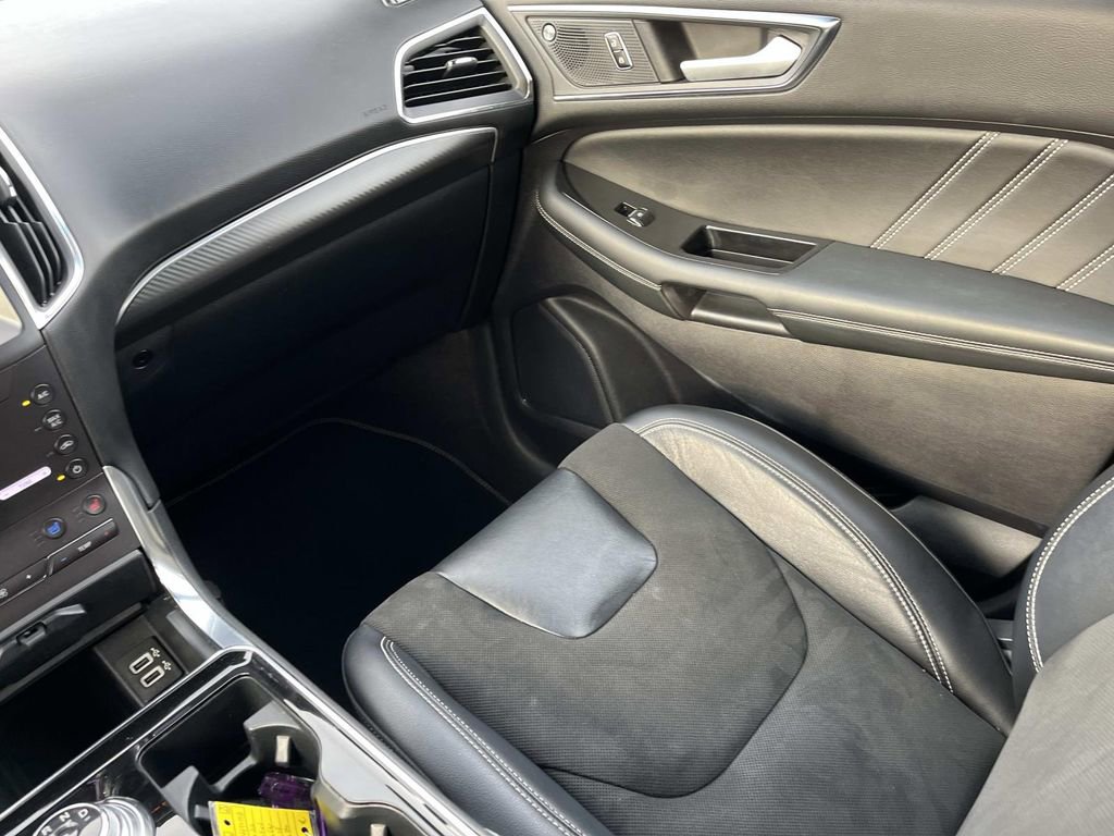 Used 2020 Ford Edge ST w/ Equipment Group 401A image 12