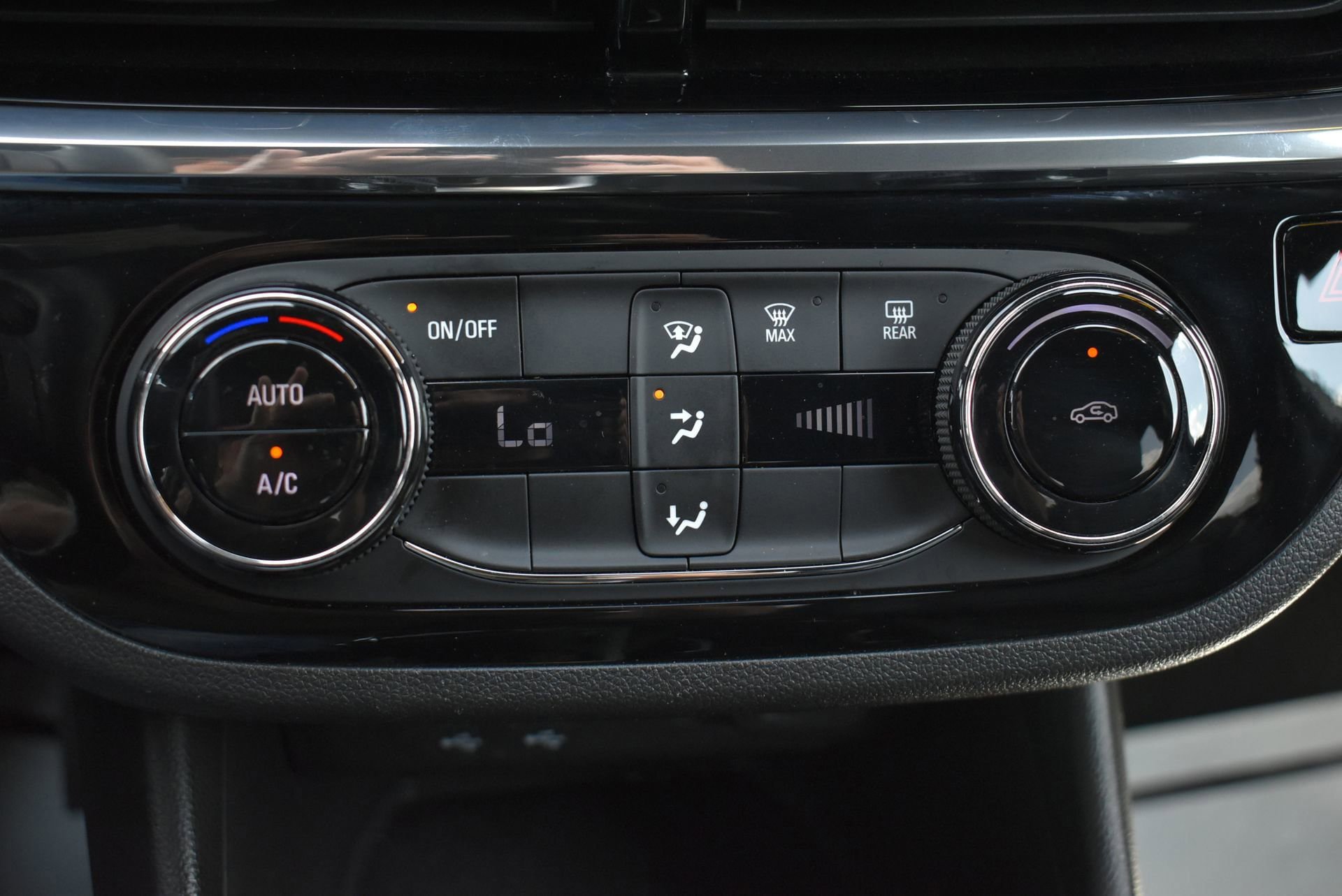 Used 2025 Buick Envista Sport Touring FWD image 29