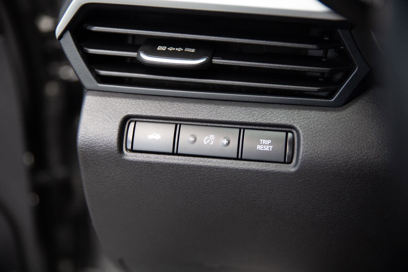 Used 2025 Nissan Altima 2.5 SV image 16