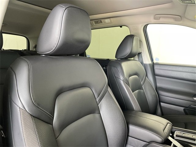 Certified 2025 Nissan Pathfinder SL w/ SL Premium Package image 20