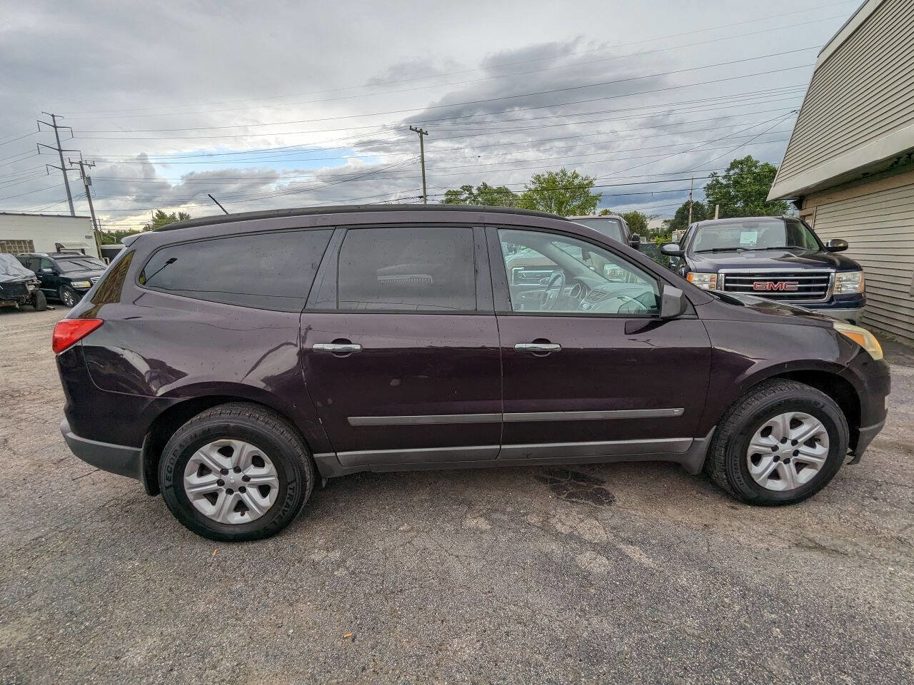 Used 2009 Chevrolet Traverse LS image 9