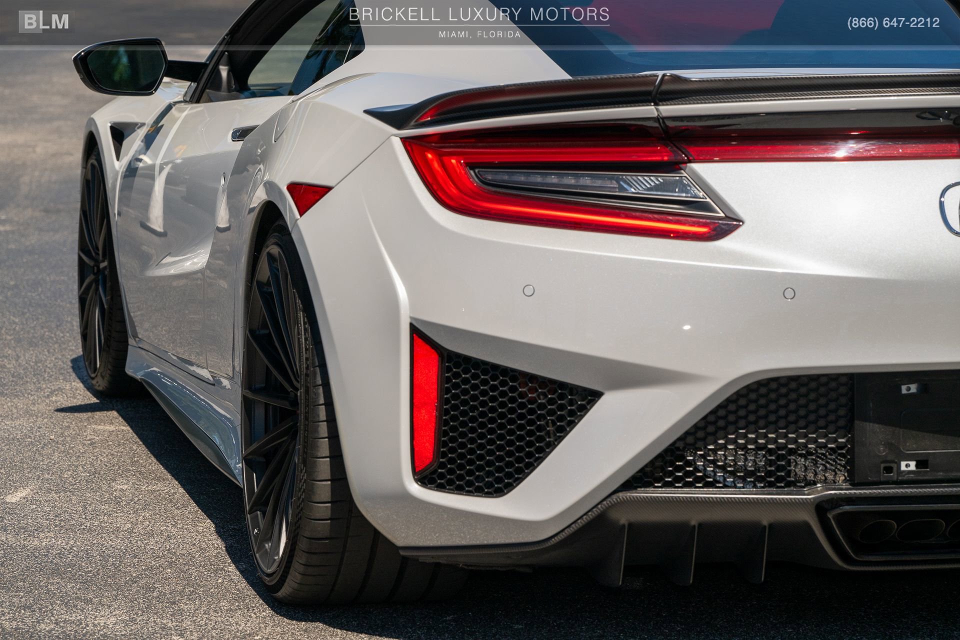 Used 2017 Acura NSX image 41
