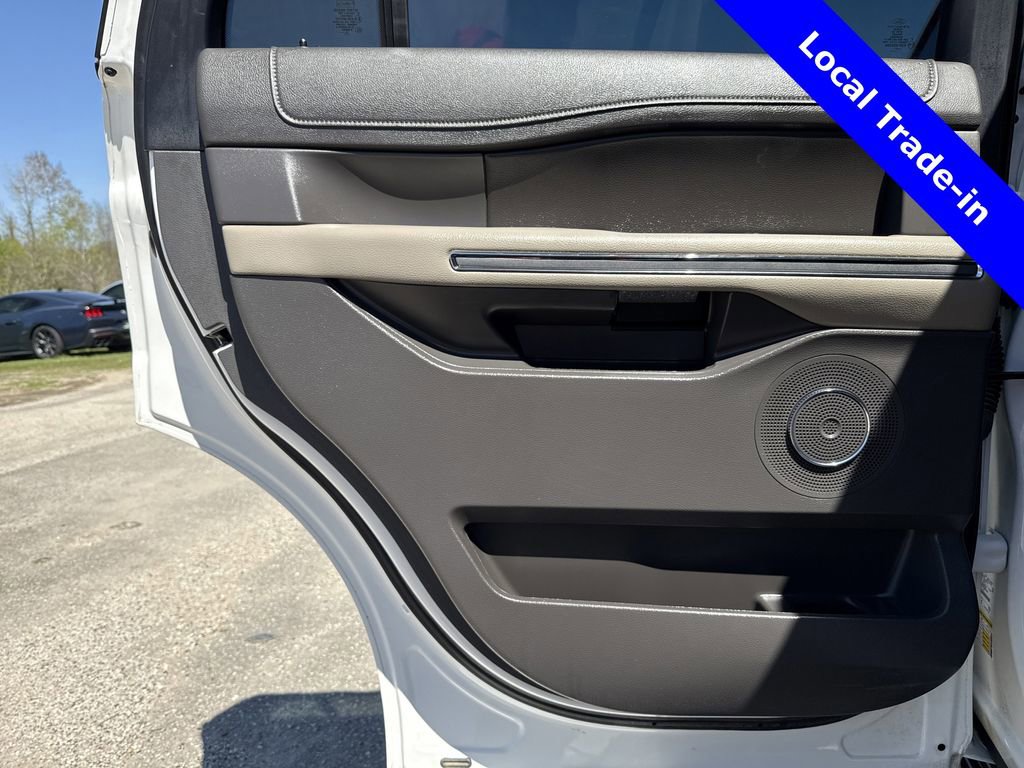 Used 2021 Ford Expedition XLT image 23