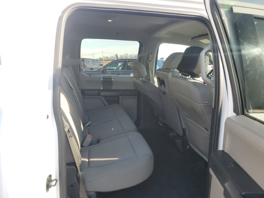 Used 2015 Ford F150 XLT image 29