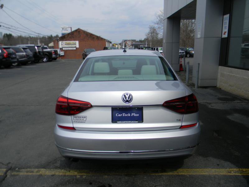 Used 2017 Volkswagen Passat 1.8T S image 7