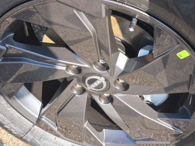 New 2026 Nissan Rogue SV w/ Cold Weather Package AWD/4WD image 15